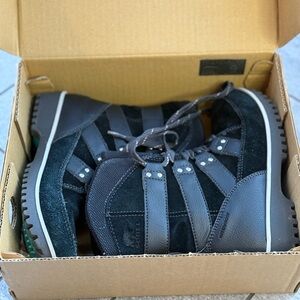 Sorel Youth Meadow Black Boots